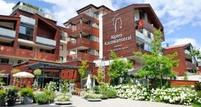 saalbach hinterglemm hotel alpen karawanserai aussen sommer 