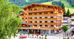 saalbach hinterglemm hotel glemmtalerhof aussen sommer