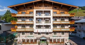 saalbach hinterglemm hotel neuhaus sommer aussen 