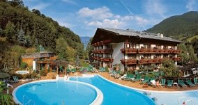 saalbach hinterglemm wellnesshotel theresia sommer aussen