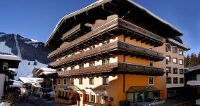 saalbach hinterglemm hotel neuhaus winter aussen